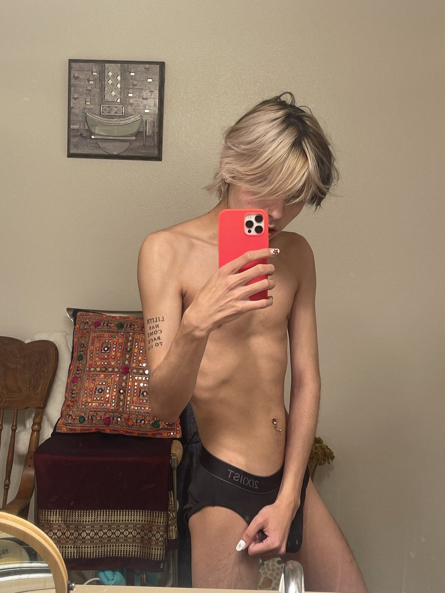 gravey4rdkid's tweet photo. rt for full picture https://t.co/JGtZPNo99V
