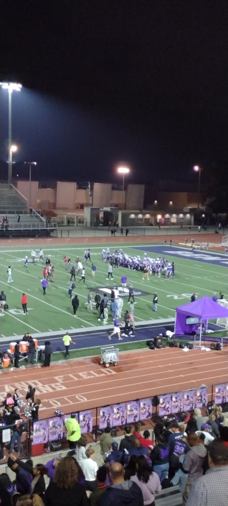 Final
#3 Ben Davis 28 (9-1)
#1 Brownsburg 25 (9-1)

IHSAA Sectional 5
Varsity Football
At Ben Davis

21 unanswered points to win it for BD in the final 11:52