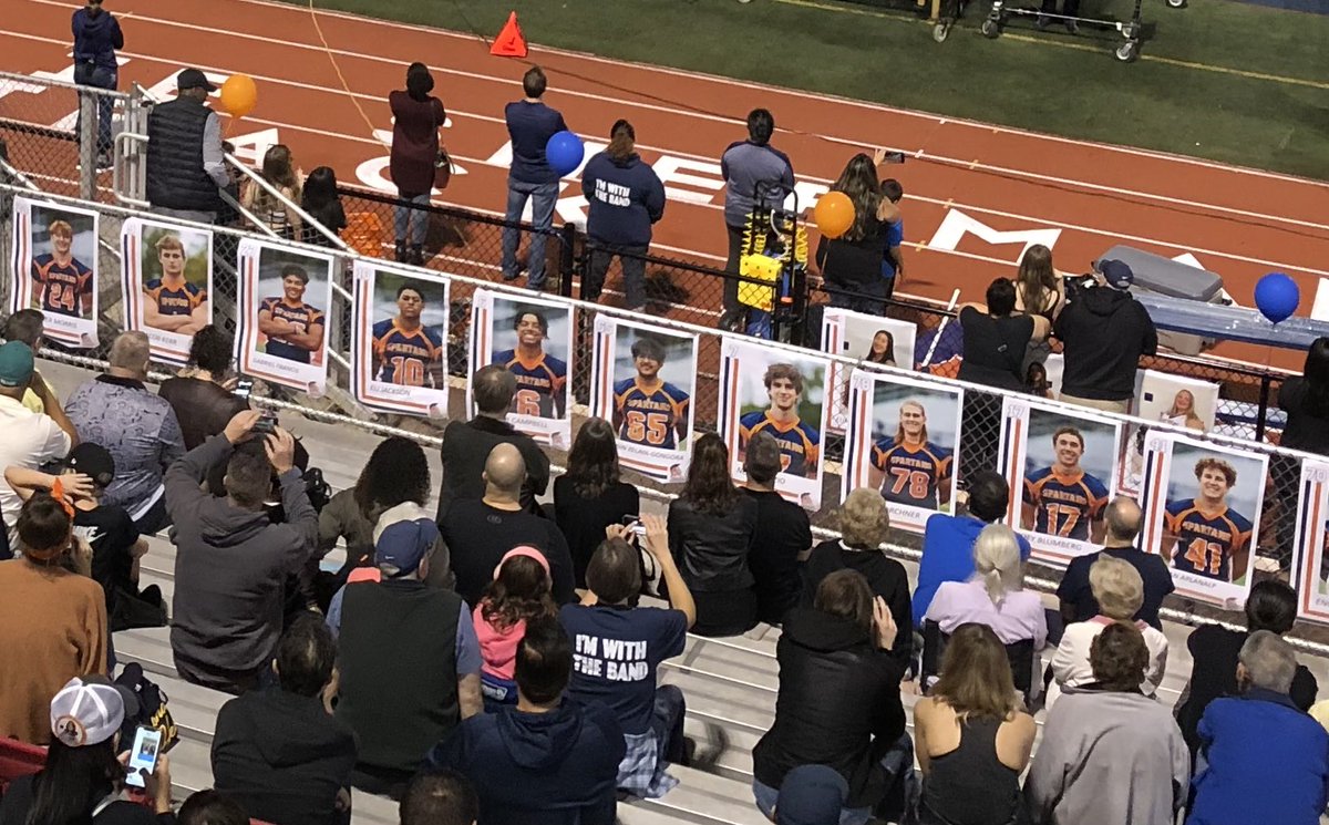 Wheeler13K's tweet image. West Springfield’s Brady Davies rushes the middle as the Spartans (7-2) top Fairfax (6-3), 44-20, on Senior Night. Mark-Anthony Whyte scored 4 TDs for West Springfield.
@football_wshs @wspringspartans @SpartanWshs @novahsfootball1