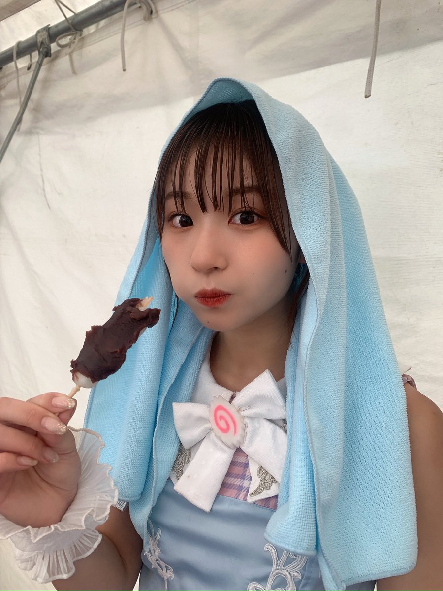 morishitamao's tweet photo. 明日10/29（日）🔥
『アイコレ~2023ハロウィンスペシャル Day2~』
会場→JAPAN PAVILLIONホールA

仮面女子15:40～16:00 仮面女子物販　16:05～(B) トッピング☆ガールズ　18:30～18:45 トッピング☆ガールズ物販　18:55～(B)

衣装は白サイバー＆トピガ衣装🍥

https://t.co/vMrP8mzUnJ https://t.co/UXfwg7Qb3v