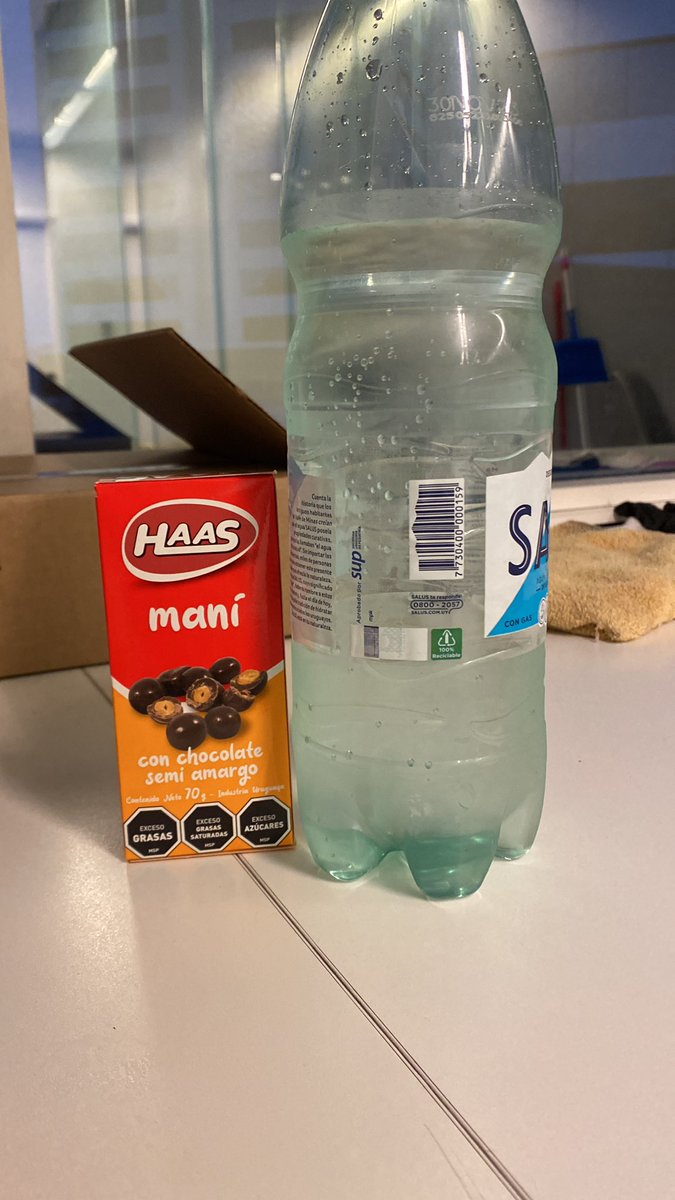 Almuerzo #saludable a las 19:30 en la  #Chamba :) (help me)