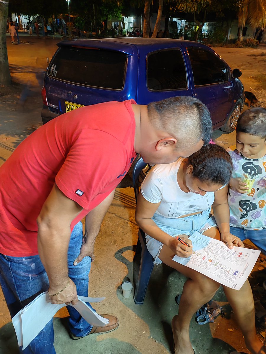 CarlosPElCholo's tweet photo. #SeguimosSumando! #Pedagogia #HugoAlcalde #EZgobernador https://t.co/eS1w41FUOV