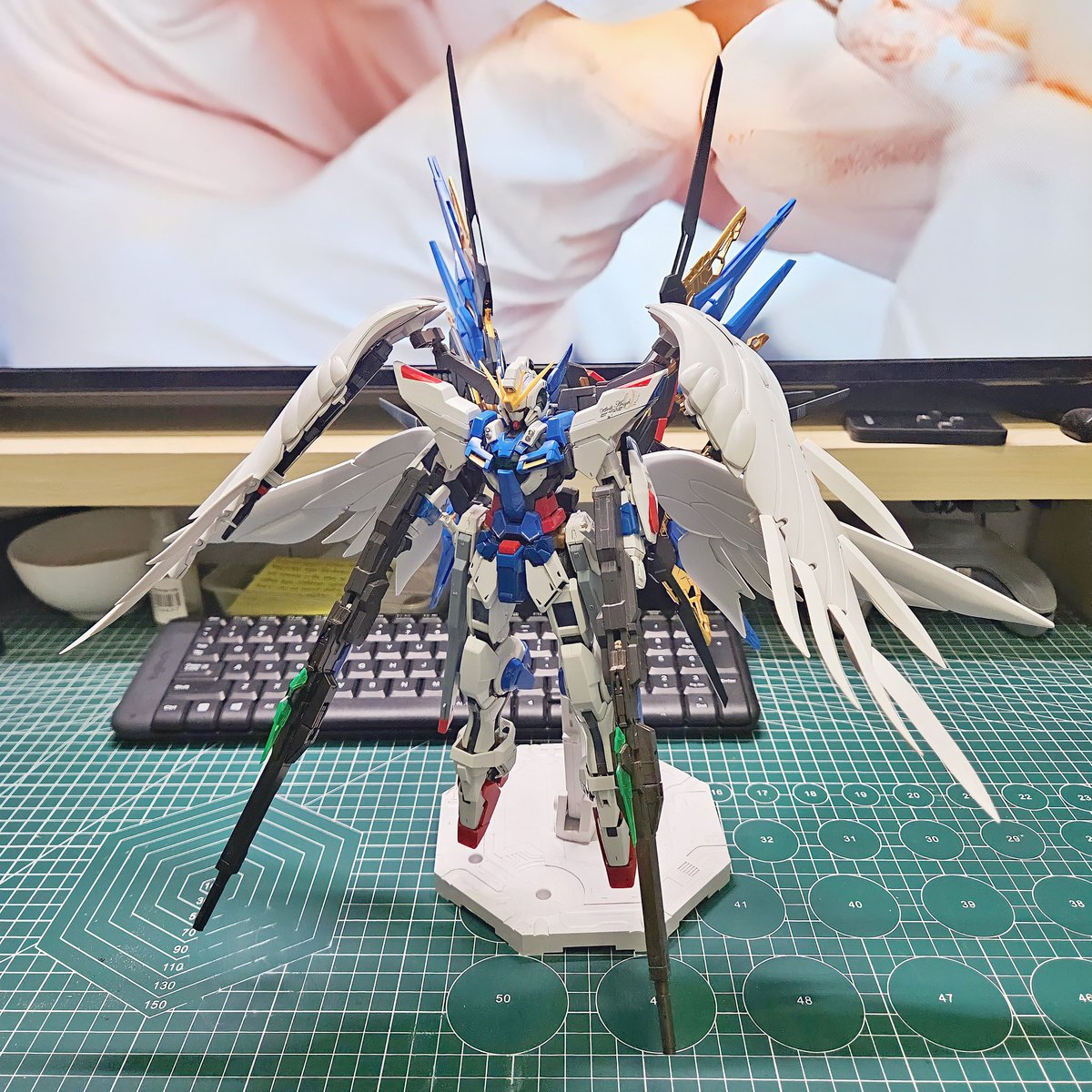 FigNatPlamo's tweet photo. #wip ガンプラミキシング 
wing zero x exia x strike freedom
#ガンプラ #ガンプラミキシング #ガンダム https://t.co/GEHNUoaoX7