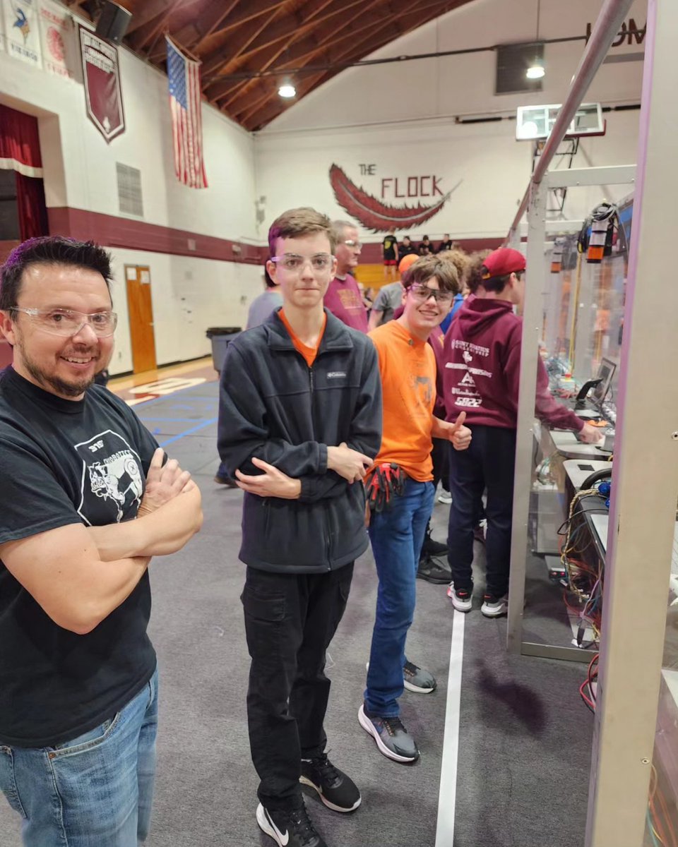 frc_3197's tweet photo. The Hexhounds are in Tremont this weekend competing at the Roboteer Rumble. Watch us on the live stream https://t.co/B3okPtN7Ag https://t.co/xh15hz37ua