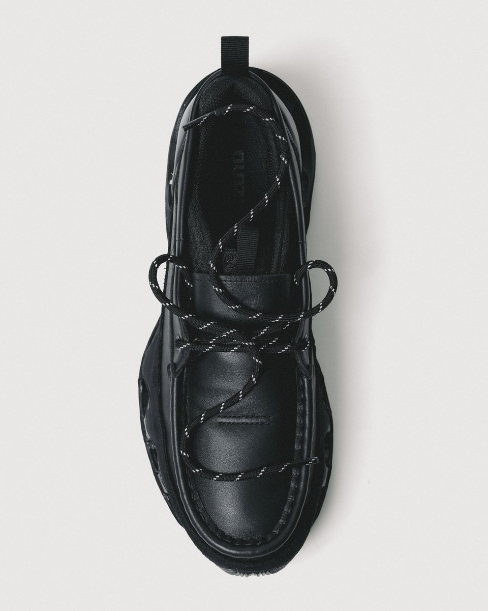 nouverte_mag's tweet photo. Wave Prophecyソールを搭載したレザーシューズ、「Wave ProphecyMoc」が発売。

単に過去に発売してきた、オリジナル商品のリバイバルではなく、パフォーマンスブランドの「伝統と革新」を表現した1足となっている。
10/28 11:00-

#MIZUNO #waveprophecy

https://t.co/2BCEQo3Yyu https://t.co/sDWBiTKzBx