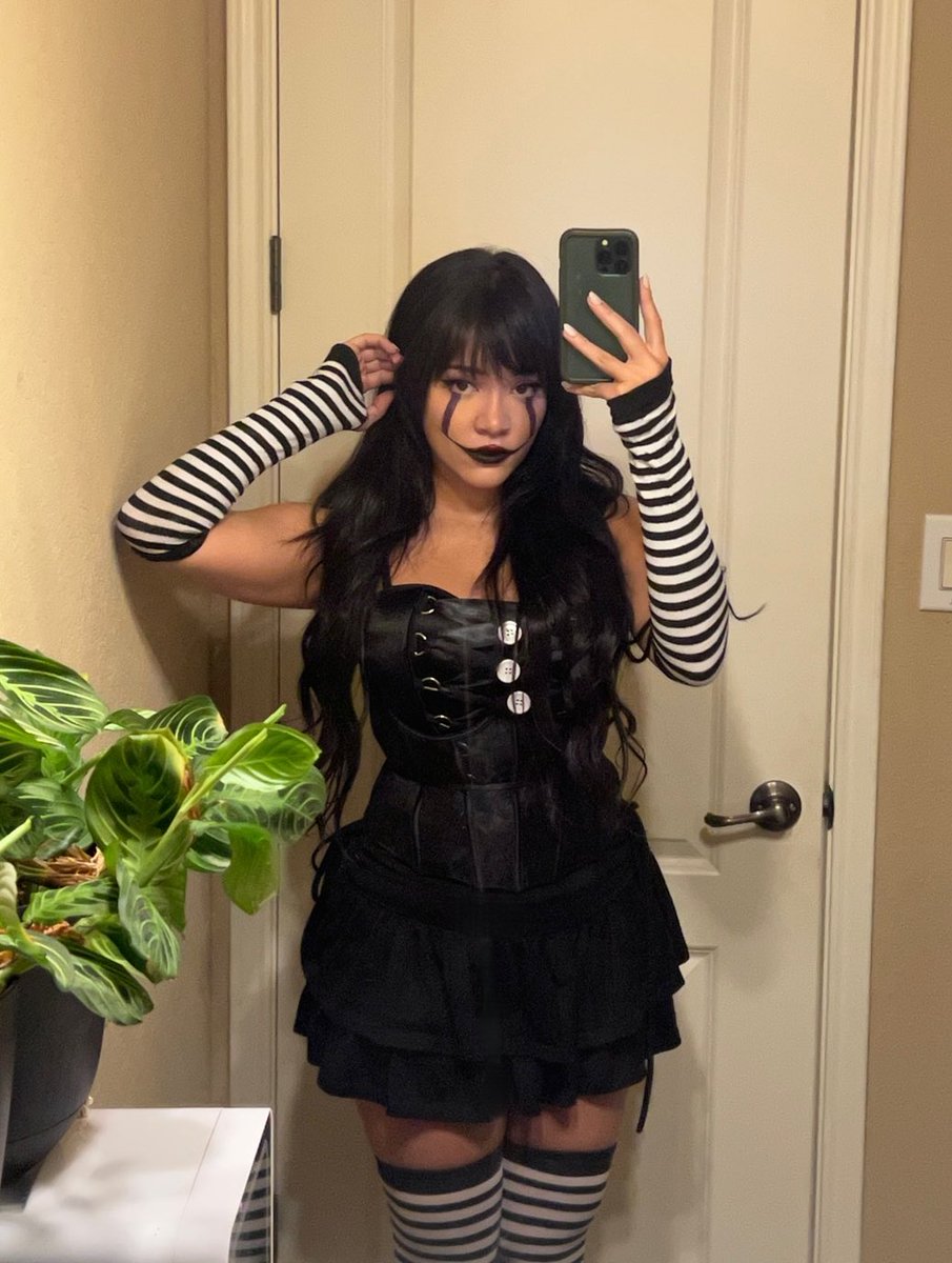 cinnabrit's tweet photo. the marionette looks a little different today :) https://t.co/6efNcJ0YB4