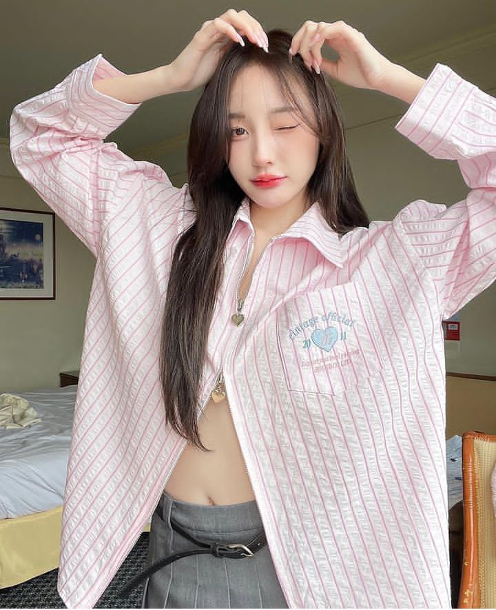 MSellkpop's tweet photo. ส่งต่อ @cintageshop 💗 สี house double pink 240.- 🐰 รวมส่ง new in pack ดูรูปเพิ่มเติม dm มาได้เลยค่ะ #ส่งต่อstylistshop #stylist_shop #ส่งต่อcintage #cintage #cintageshop #ส่งต่อเสื้อผ้ามือสองสภาพดี #ส่งต่อเสื้อผ้า #ส่งต่อเสื้อผ้ามือ2 #ส่งต่อเสื้อผ้ามือสอง #mon2sun https://t.co/VbialLU3qM