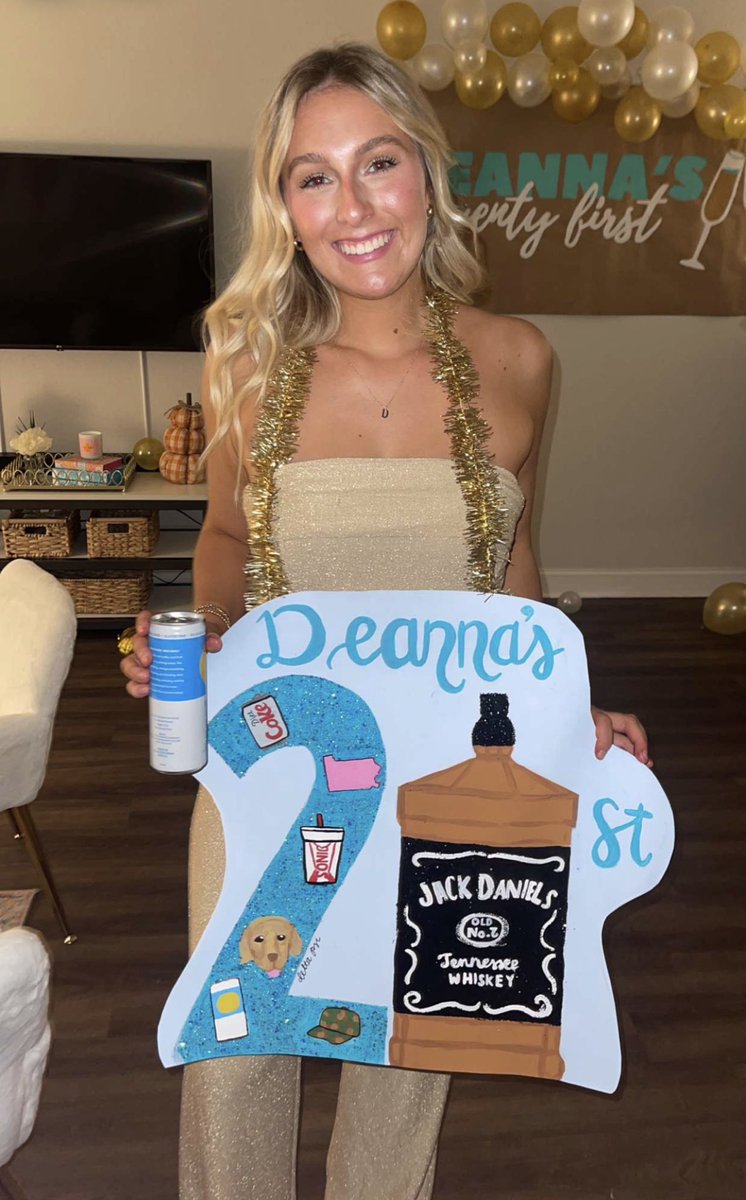 Lori Gilbert tweet media