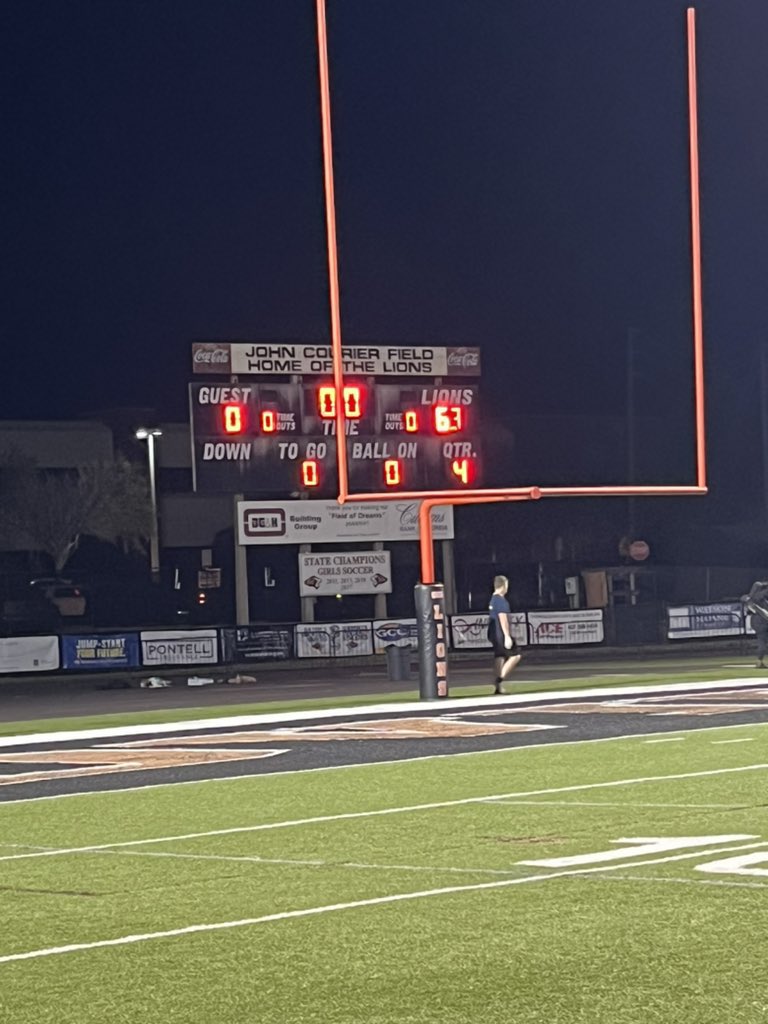 DefCoach's tweet photo. I’m extremely proud of these guys. 
2xDISTRICT CHAMPIONSHIPS
@BrockJoyce02 @JohnnieCobbs @Kevin351136041 @ChancellorNixon @tye_hylton @Oviedo_Football https://t.co/IlGKx4xZdb