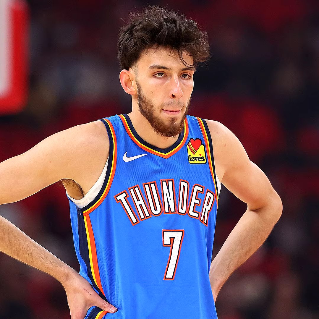 LegionHoops's tweet photo. Chet Holmgren tonight:

16 points
13 rebounds
7 blocks (!!!)

ROTY? 😮‍💨 https://t.co/HUPM8GBq0X
