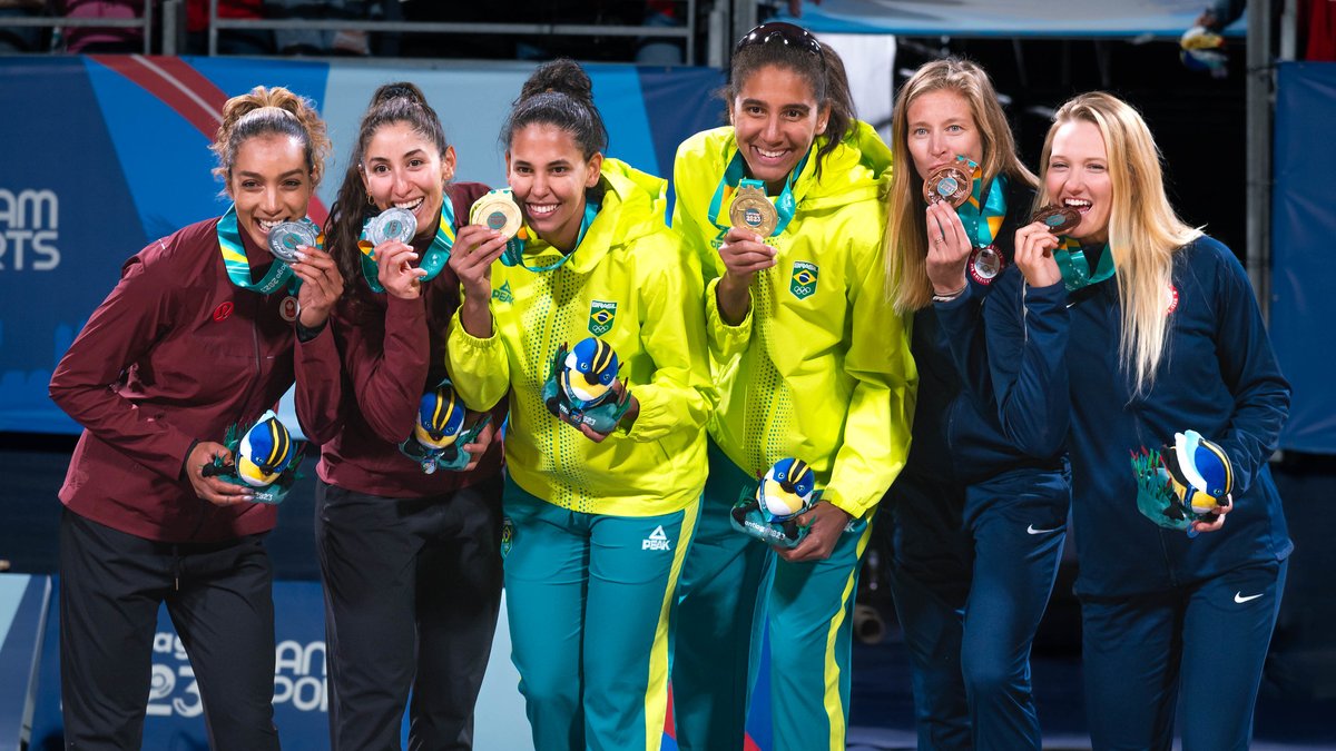#TeamCanada Melissa/Brandie are your Pan Am Games silver medalists! 🥈Melissa et Brandie sont vos médaillées d’argent des Jeux panaméricains! #ÉquipeCanada