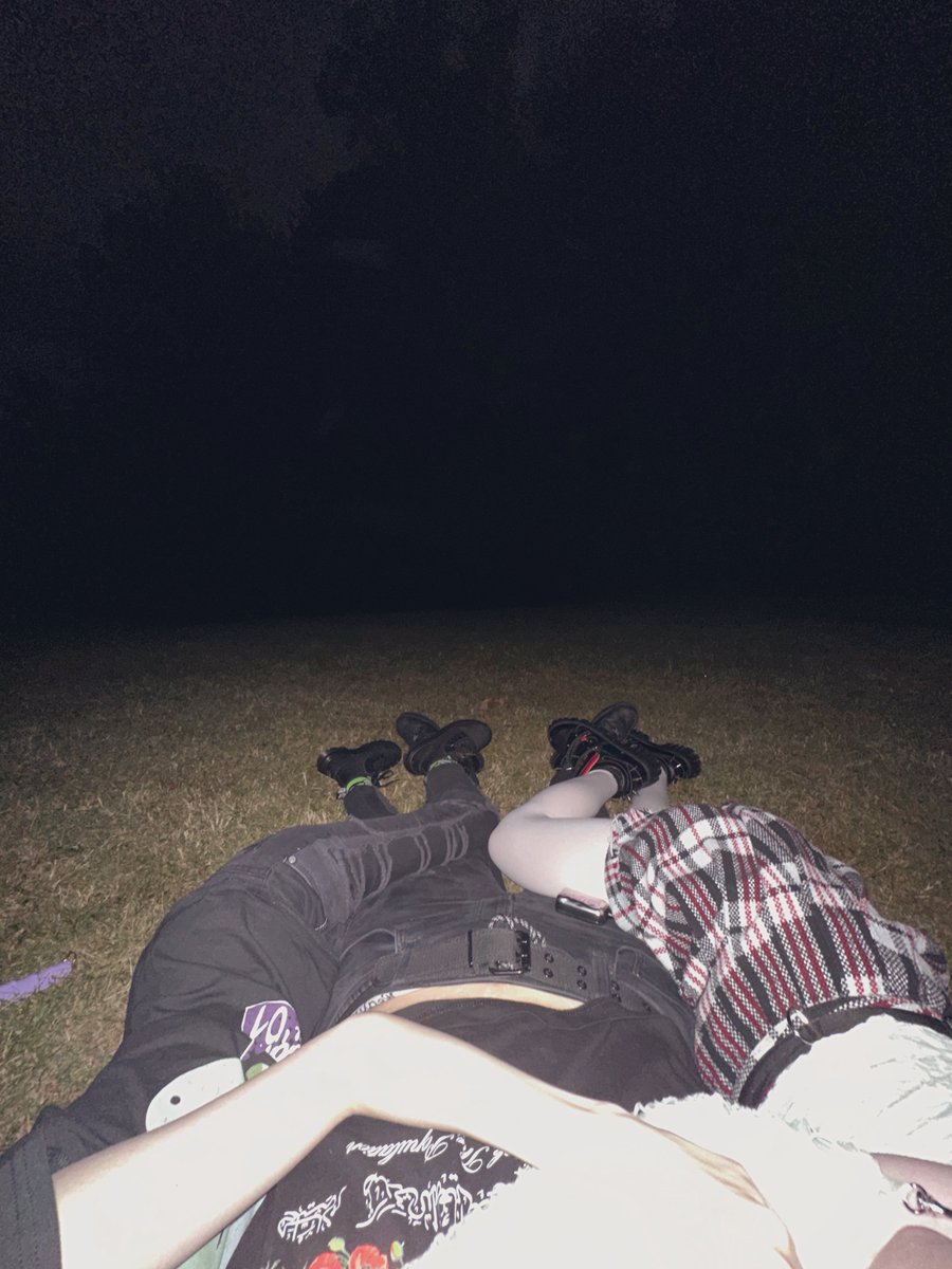 dedgrl's tweet image. Hhholy fuck