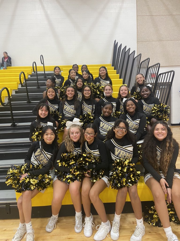 VRMS CHEER tweet media
