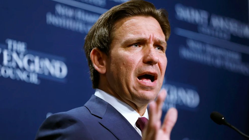mundocristiano's tweet photo. El gobernador de Florida, Ron DeSantis, anuncia su apoyo a Israel y enviará drones, armas y municiones. #SolidaridadConIsrael 🇺🇸🇮🇱 #Israel
✅ Más detalles en: https://t.co/rQPW8BbULF https://t.co/NVeSqtx9Vh