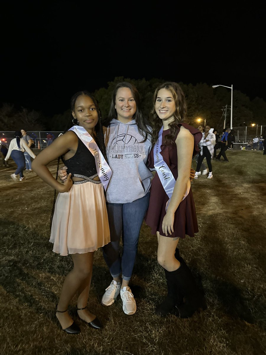 MParker0394's tweet photo. My girls were apart of tonights homecoming court! #WeAreCuCPS https://t.co/kOMCNnLzLG