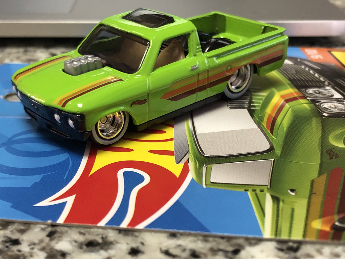 porschegmbh's tweet photo. #ホットウィール  #HotWheels #chevyluv HWカスタム'72シェビーラヴ (いすゞファスター)ピッカップをリアルライダー化
プロストリートらしさ満載のキャストをリアルライダーでよりバランス良く見えます✨️ https://t.co/SuEVWHkUVr