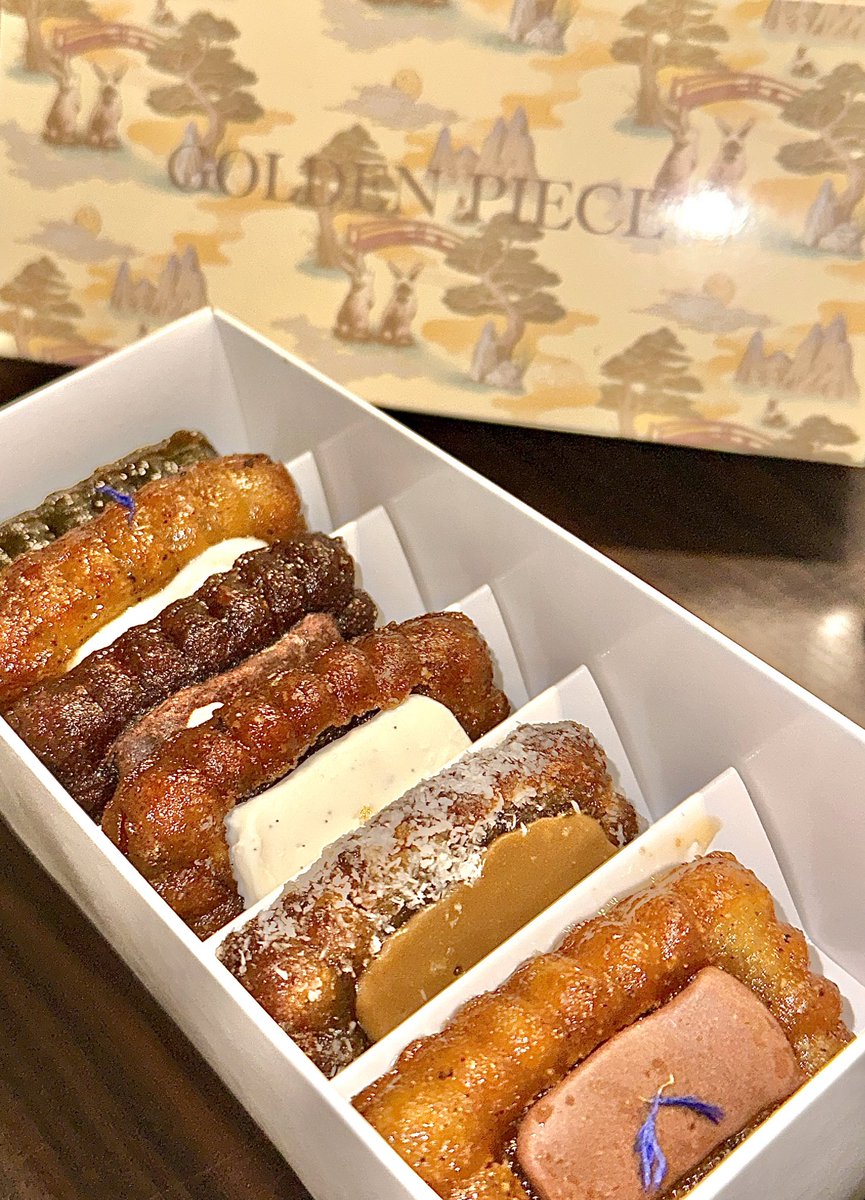 babbhbs's tweet image. 📍더현대 골든피스
약과 엄청 좋아하는데 마침 팝업하길래 갓다옴!! 아이스크림 진짜 달달하고 약과까지 잇어서 씹는 맛도 잇엇음!! 아는 맛인데도 당떨어질때 또먹고싶음 ... ㅜㅜ 약과도 삿는데 얼그레이맛 맛잇습니다!! 한번씩 들러보세여