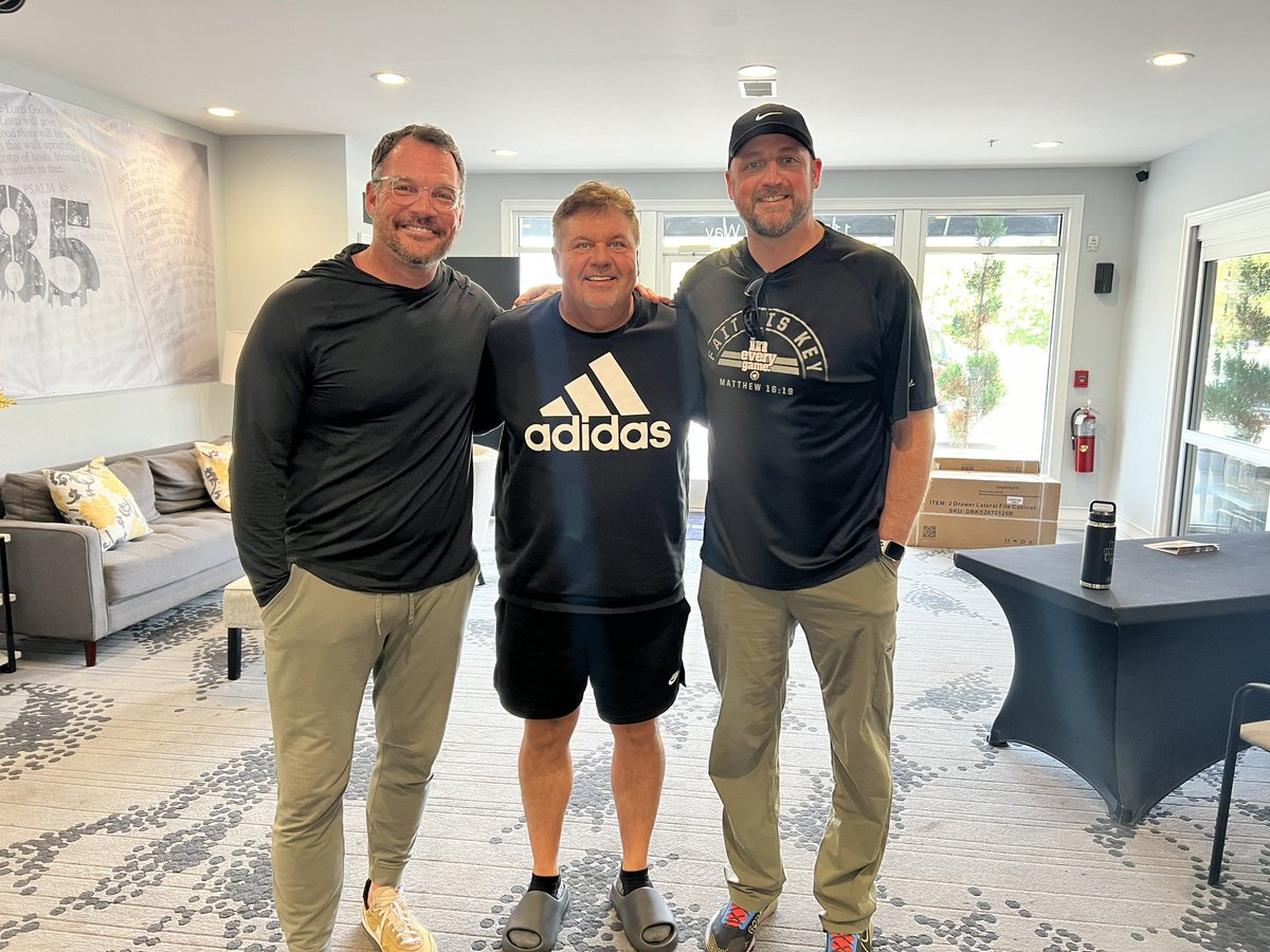 joshperkey's tweet image. Had an amazing meeting today with two of my favorite brothers in Christ (Jason Starkey and Kevin West). We all fall short of the glory of God.. I’m so blessed these two have my back when I fall. #FaithIsKey #InEveryGame @KeyPlayerNation @InEveryGame