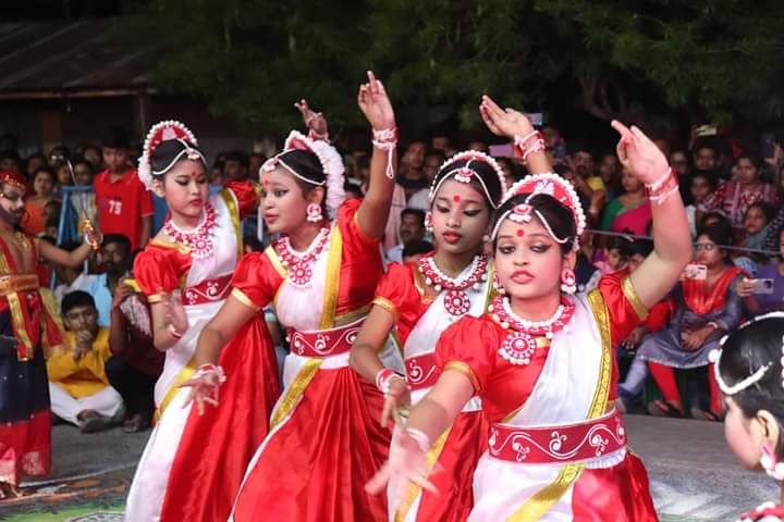 narayangoswamii's tweet photo. অশোকনগর পুজোর কার্নিভাল ও মৃৎশিল্পীদের সংবর্ধনা জ্ঞাপন অনুষ্ঠান - ২০২৩ এর কিছু মূহুর্ত...
#AshoknagarAssembly
#DurgaPujaCarnival2023
@AITCofficial @MamataOfficial @abhishekaitc @Indrani39664132 @basu_bratya @sujitboseaitc @SobhandebChatt1 https://t.co/khec2Rp02V