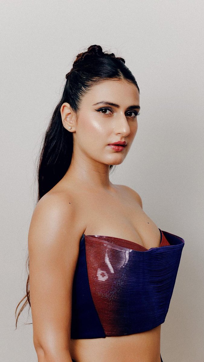 F9fqsuXawAAi7Fu?format=jpg&name=medium