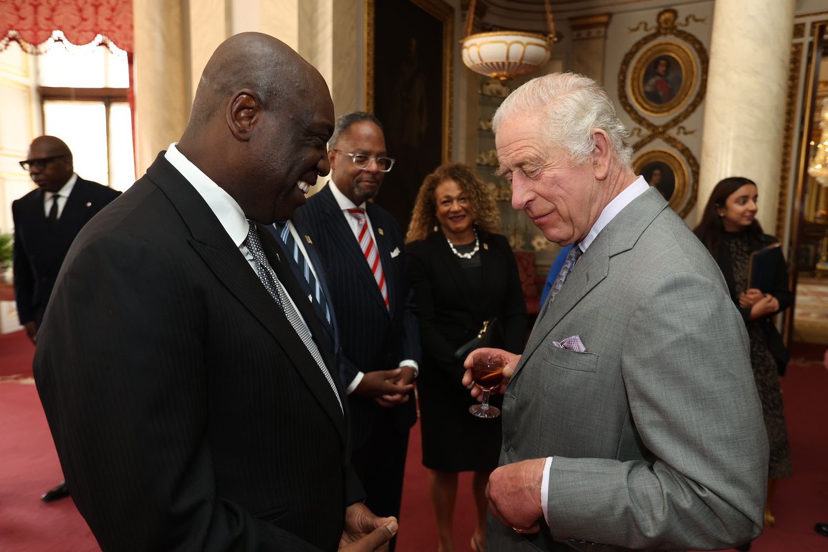 Londres, Royaume-Uni - 27 octobre 2023 : Notre propre Camerounais Rene Awambeng a reçu le “Global Executive Leader Award” lors des “Powerlist Black Excellence Awards 2024” du Powerful Media. Le “Powerlist” célèbre les personnalités les plus influentes de Grande-Bretagne d'origine