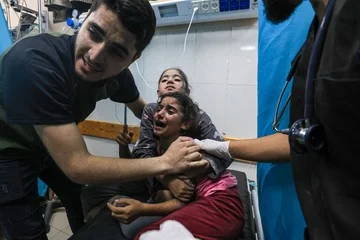 🇵🇸🇮🇱 | #AHORA: Médicos Sin Fronteras dice que ha perdido contacto con sus colegas dentro de Gaza. #27Oct