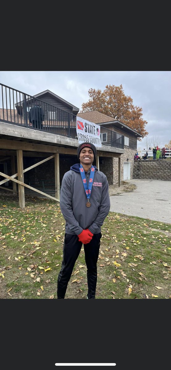 SCNorthXC's tweet image. Great day at State for the Stars! @Natnaelkifle19 is 3rd in the state!! ( All State) @connorschultz8_ places 57th up from 92nd last year! @HannaJoJ4556 makes her State debut with a 20:44 5k! 
Let’s go Stars!!