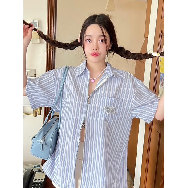 MSellkpop's tweet photo. ส่งต่อมือสอง @cintageshop🩷 สี berry crunch 💙 200 รวมส่ง ดูรูปเพิ่มเติม dm มาได้เลยค่ะ #ส่งต่อstylistshop #stylist_shop #ส่งต่อcintage #cintage #cintageshop #ส่งต่อเสื้อผ้ามือสองสภาพดี #ส่งต่อเสื้อผ้า #ส่งต่อเสื้อผ้ามือ2 #ส่งต่อเสื้อผ้ามือสอง #mon2sun https://t.co/nLnDz6PwHd