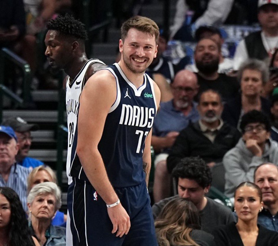 DrGuru_'s tweet photo. True or False: 

Luka Doncic is the best player in the world right now. https://t.co/ewrXcLnyG9