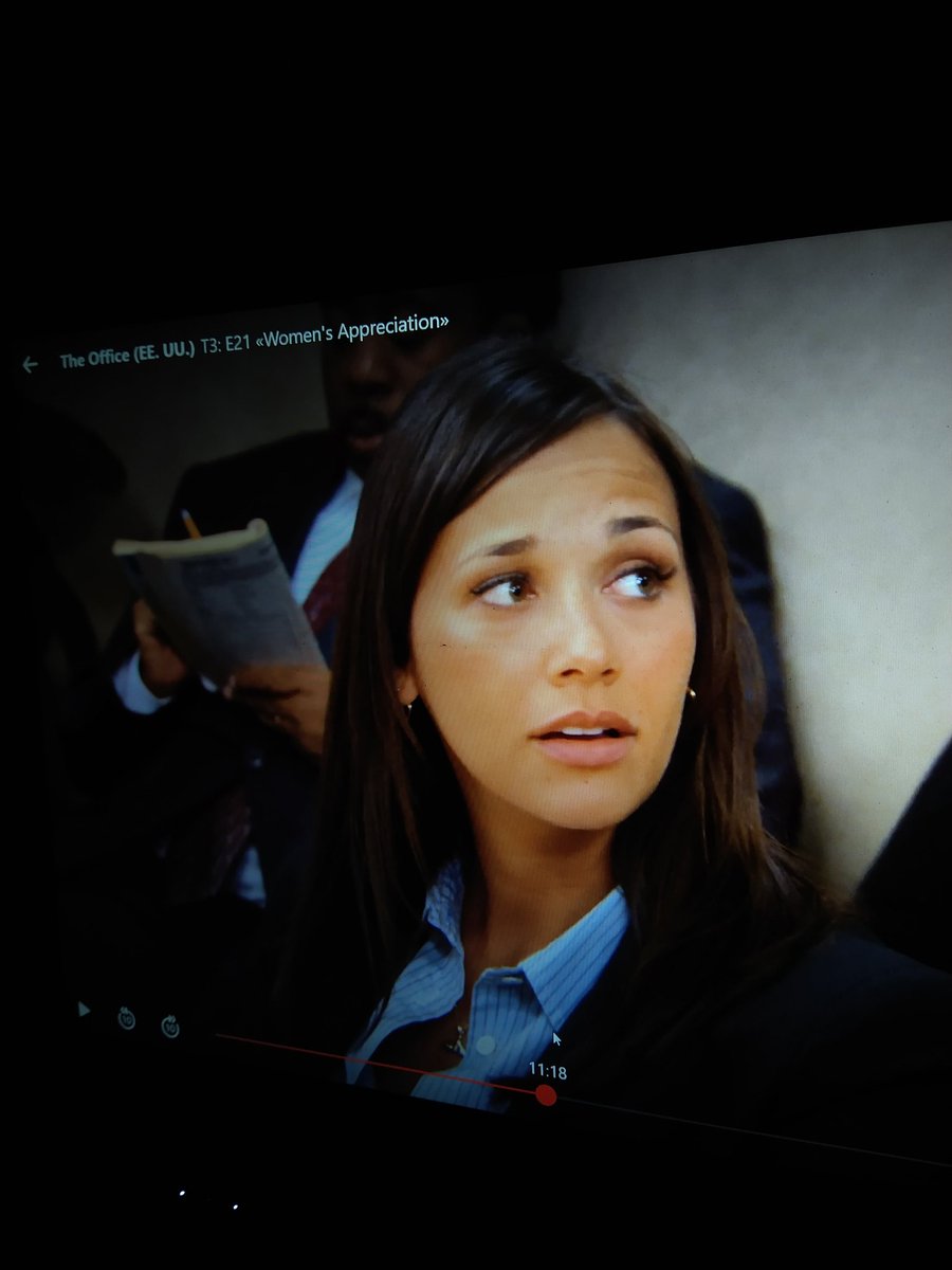 manuretamozo2's tweet photo. que serie de mierda the office como vas a cambiar a esta mina por la insulsa de pam https://t.co/B6tsn3XbEK