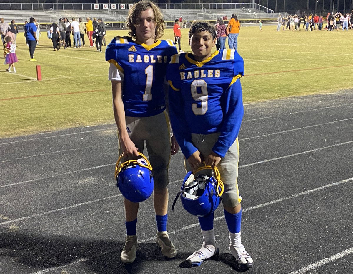amcovington05's tweet photo. Great night at @HCHS_BucksFB @HokeCoSchools playing our rival in the huge middle school Friday Night Football game. So proud of the @EHMSEagles Football team winning 17-8, am now headed to the SAC middle school Championship!!! https://t.co/XKG5E5d16A