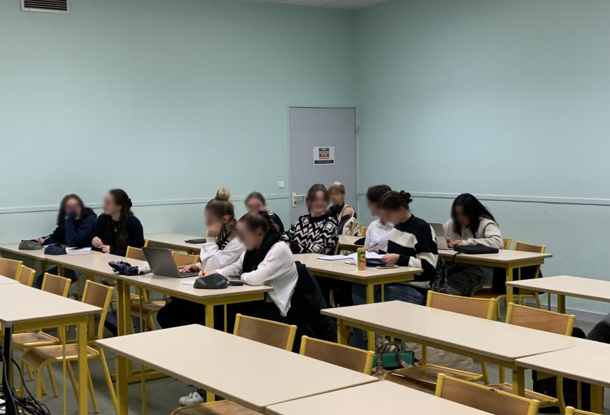 Tutorat PASS-LAS - 2ATP (@tutpass_2atp) on Twitter photo Clap de fin! Semaine chargée du #tutorat avec l'organisation de la prérentrée pour les #LAS de @FacSante_Angers et d'<a href="/UnivAngers/">Université d'Angers</a>
Merci au campus de Belle-Beille d'avoir pu nous prêter leurs locaux ! Clap de fin! Semaine chargée du #tutorat avec l'organisation de la prérentrée pour les #LAS de @FacSante_Angers et d'<a href="/UnivAngers/">Université d'Angers</a>
Merci au campus de Belle-Beille d'avoir pu nous prêter leurs locaux !