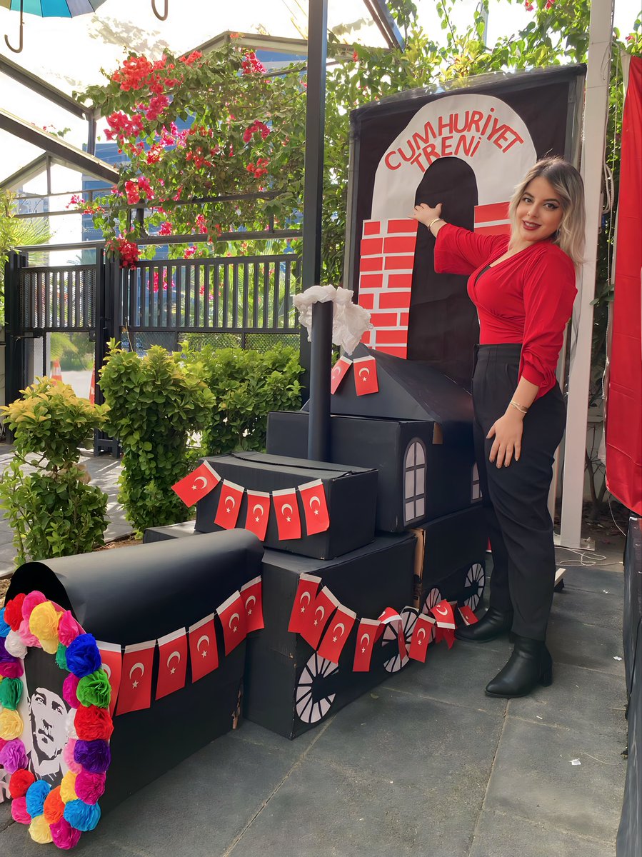 Cumhuriyeti koruyan herkes Cumhuriyetin yüzüdür 🇹🇷 

#cumhuriyet100yaşında 🫶♾️
#mustafakemalatatürk 
#ilelebetpayidarkalacaktır 
#istikbalgöklerdedir 🇹🇷🇹🇷