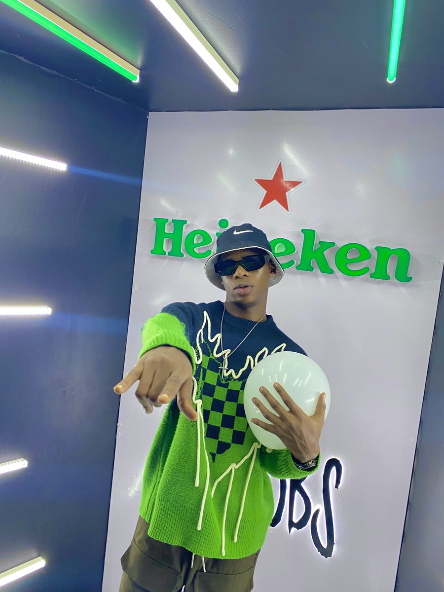 Royaltyoosha's tweet photo. #LagosFashionWeek what a great show💙

🥂 #Spotify #Mtn #Heineken #Tecno #Lush #Bellanaija #Stylehouse
#Providusbank https://t.co/eq9dFsF0v4