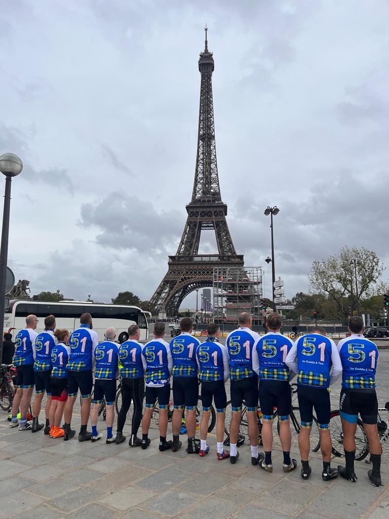 StuartThom11's tweet photo. Challenge completed.. The team swam 6k, ran 75 miles, rowed 42k’s and cycled 180 miles from London to Paris, in 5 days … @MNDoddie5 @curebowelcancer 

https://t.co/UuLbrqMSbd https://t.co/zUFIyDiJoc