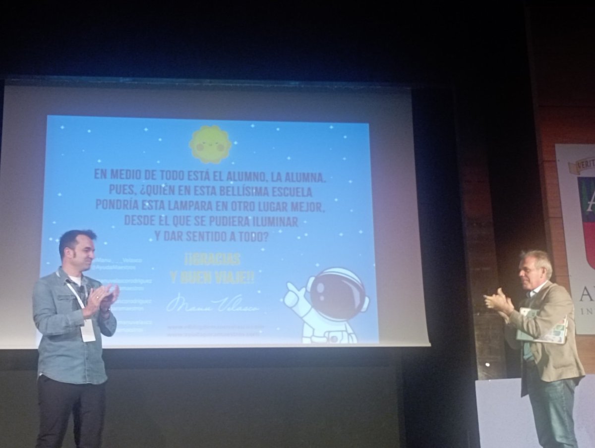 Disfrutando y aprendiendo en <a href="/MIACeduca/">MIAC • Maestros Innovadores</a> con magníficos ponentes y <a href="/LeoFaracheKing/">Leo Farache</a> en <a href="/colegio_alameda/">Alameda International School</a>