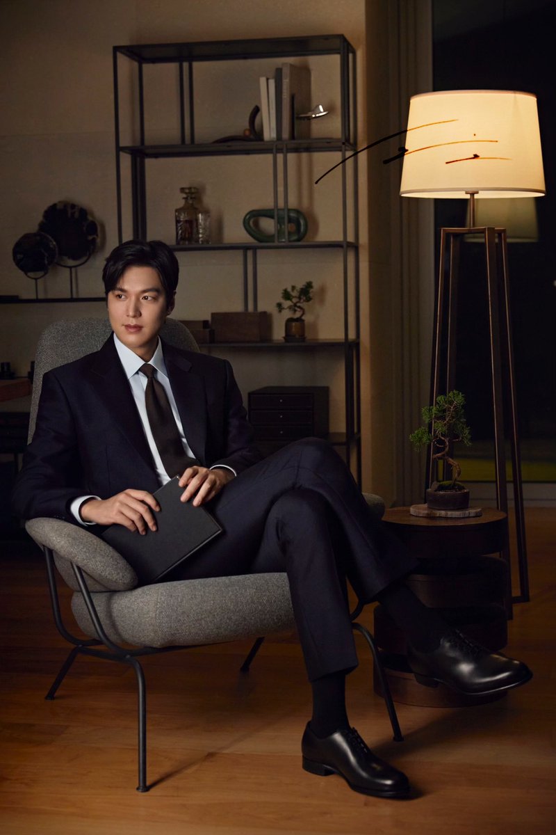 MinhoKKCh032822's tweet photo. @Tusia_Mino Our Handsome King ๐คด
#LeeMinHo #Minoz #HugoChoko https://t.co/5YxpZzOsmb