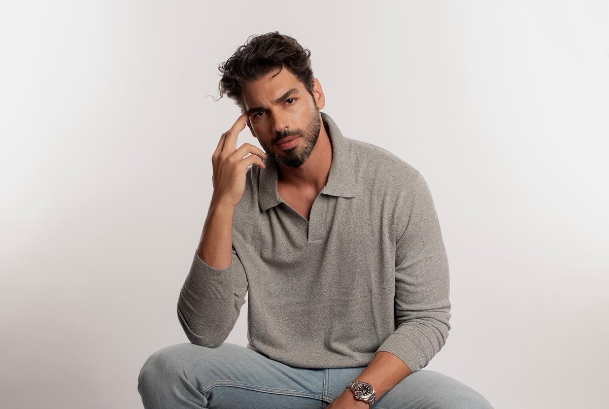 alakarimi's tweet photo. @tccandler @joejonas @joejonasarchive @donghae861015 @SJofficial @OfficialMonstaX @Official_MX_jp @TeamJoeTaslim Sukru Ozyildiz from 🇹🇷 so handsome 😍😍 @SukruOzyildiz https://t.co/wVnFRgQMWI