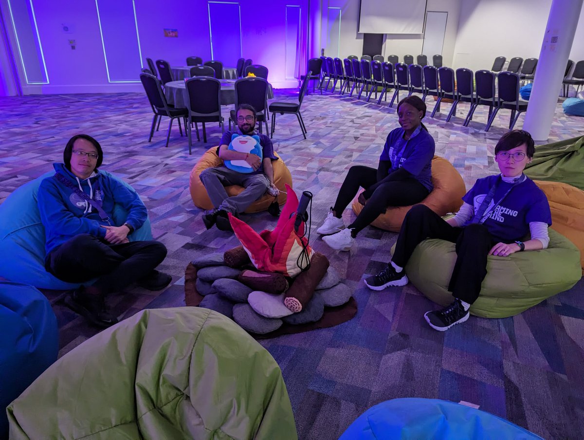 gamingthemind's tweet image. We're still at @MCMComicCon with the Reset Room! If you need to take a break for any reason, come by. It's quieter in here! We also have mental health information and lo-fi activities. It's run by today's awesome crew right here! 🧠🎮

Find us upstairs in the Platinum Suite!