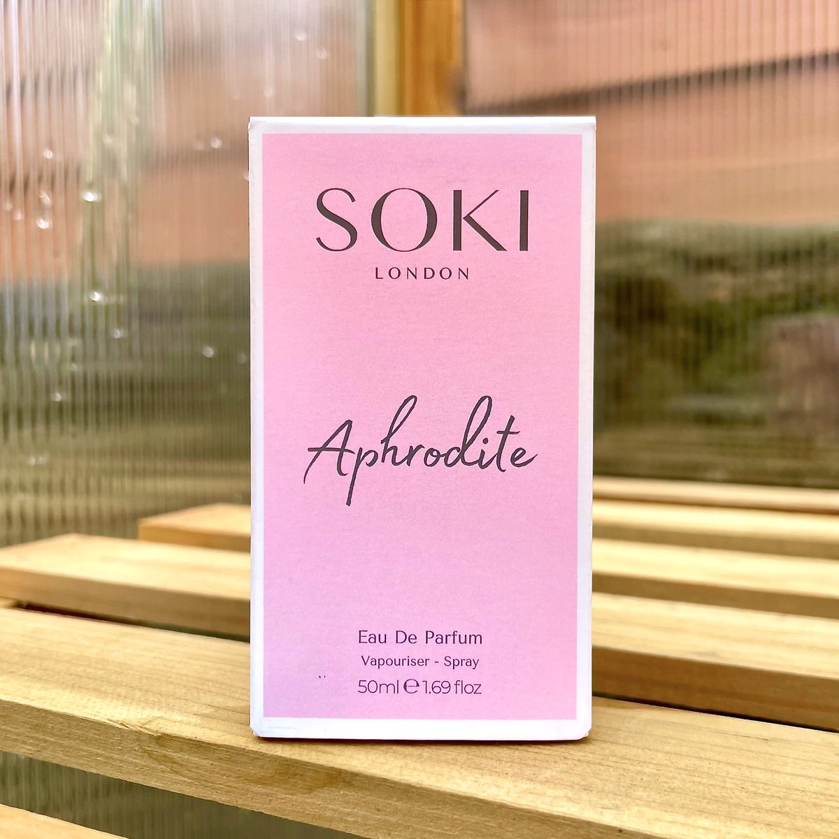 APHRODITE from SOKI LONDON promises to “transport the wearer to a sensual paradise”, and at the same time succeeds in being playful, enticing, and incredibly addictive. Read my review at bit.ly/SokiLondon