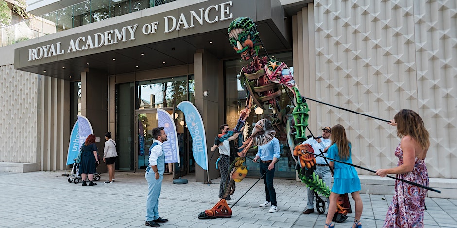 Creative Wandsworth Cultural Education Partnership (@cep_wandsworth) on Twitter photo Do you know a young person, in years 10 - 13, interested in exploring a career in dance?
They can join us Sat 18 Nov for a free panel talk at <a href="/RADheadquarters/">Royal Academy of Dance</a> with speakers from #Wandsworth dance organisations to explore careers in dance.
✨Book bit.ly/WandsworthDisc… Do you know a young person, in years 10 - 13, interested in exploring a career in dance?
They can join us Sat 18 Nov for a free panel talk at <a href="/RADheadquarters/">Royal Academy of Dance</a> with speakers from #Wandsworth dance organisations to explore careers in dance.
✨Book bit.ly/WandsworthDisc…