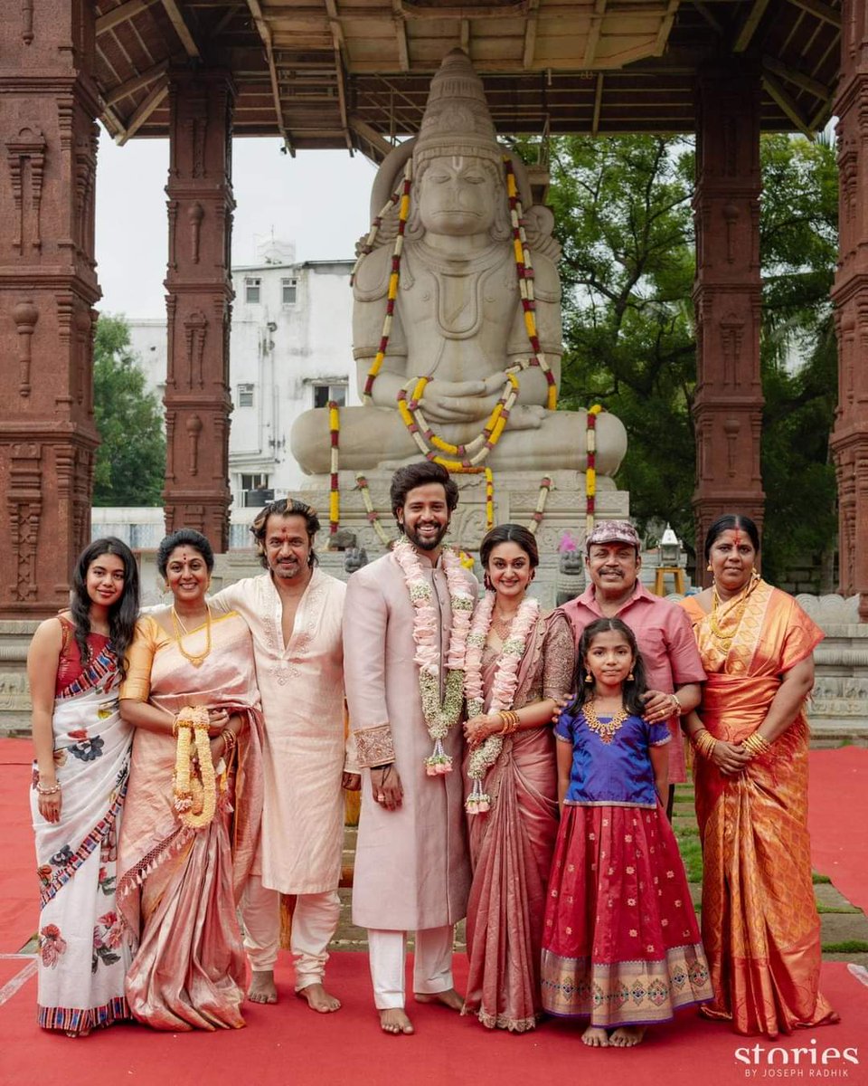 classicparky's tweet photo. #Arjun's daughter #Aishwarya & Thambi #Ramaiah's son #Umapathy
Engaged 💍 ❤️
#TamilCinema https://t.co/xXqUjo6Tw8