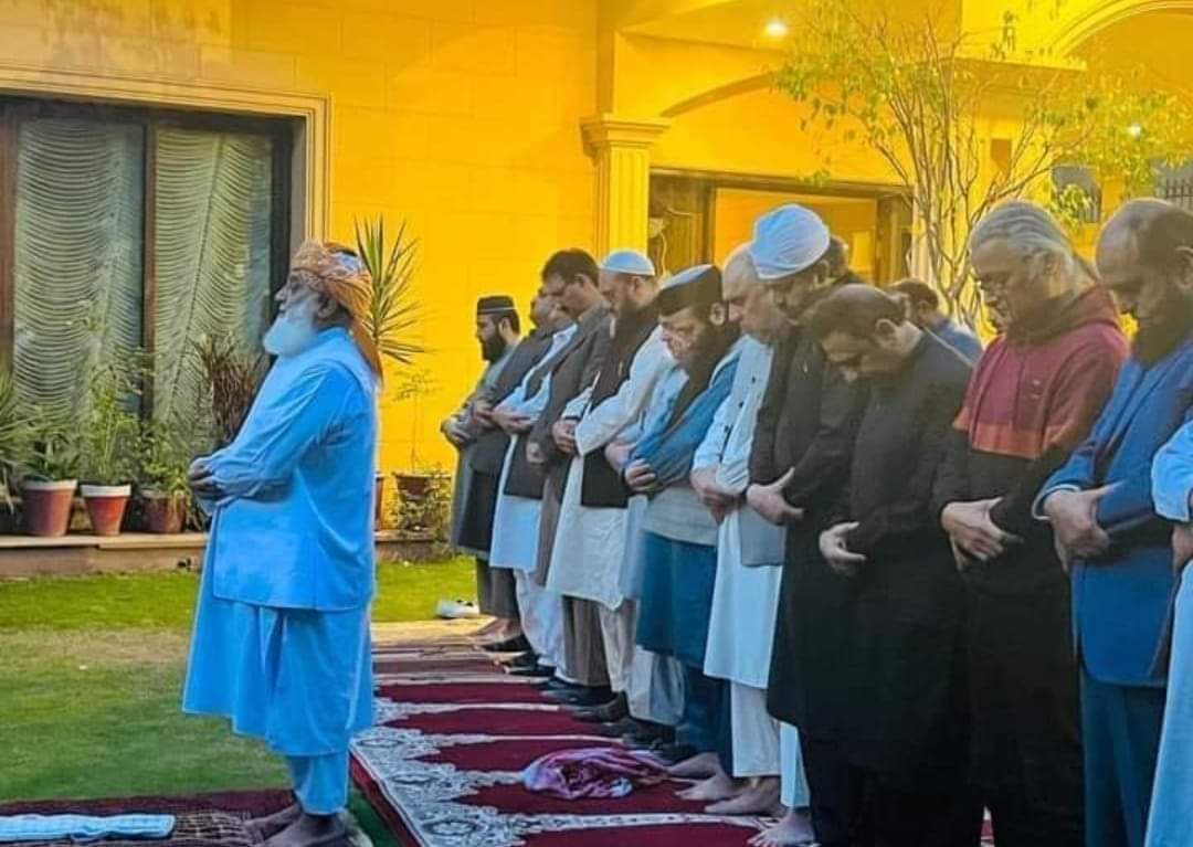 Aɭɩ Nʌzɩʆ (@nazif_444) on Twitter photo اشرافیہ یعنی بالادست طبقے کے سیاست میں اصول نہیں ہوتے صرف مفادات ہوتے ہیں۔
<a href="/GovtofPakistan/">Government of Pakistan</a> <a href="/GovernmentKP/">Government of KP</a> اشرافیہ یعنی بالادست طبقے کے سیاست میں اصول نہیں ہوتے صرف مفادات ہوتے ہیں۔
<a href="/GovtofPakistan/">Government of Pakistan</a> <a href="/GovernmentKP/">Government of KP</a>