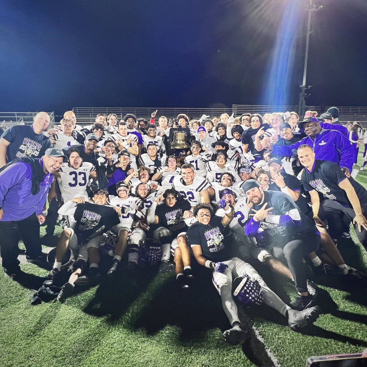 VHSVikingSports's tweet photo. FOOTHILL LEAGUE CHAMPIONS!🤘
Congratulations to Coach Muir and all of the varsity football team! They outscored the rest of the #FoothillLeague 253-42 on their way back to the top.
#KingsOfTheFoothill👑 #GoVikings🤘 #VikingDNA https://t.co/EKCFfFzn12