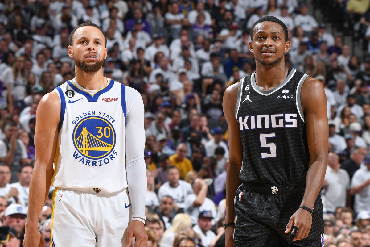 tristi_r14's tweet photo. De'Aaron Fox: 39 points, 4 rebounds, 4 assists and two steals in 39 minutes

Steph Curry: 41 points, 4 rebounds, 4 assists and two steals in 35 minutes https://t.co/TrMT2KAqPw