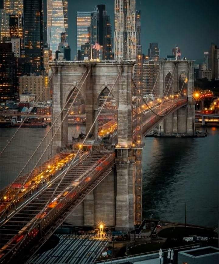 Majic Brooklyn Bridge 🌉 NYC 🗽

#newyorkcity #newyork #nycphotographer #nycrealestate #nyclife #usa_tiktok #usaphotographer #usarmy #fypシ゚viralシ2023 #bestphotochallengeToday #Halloween