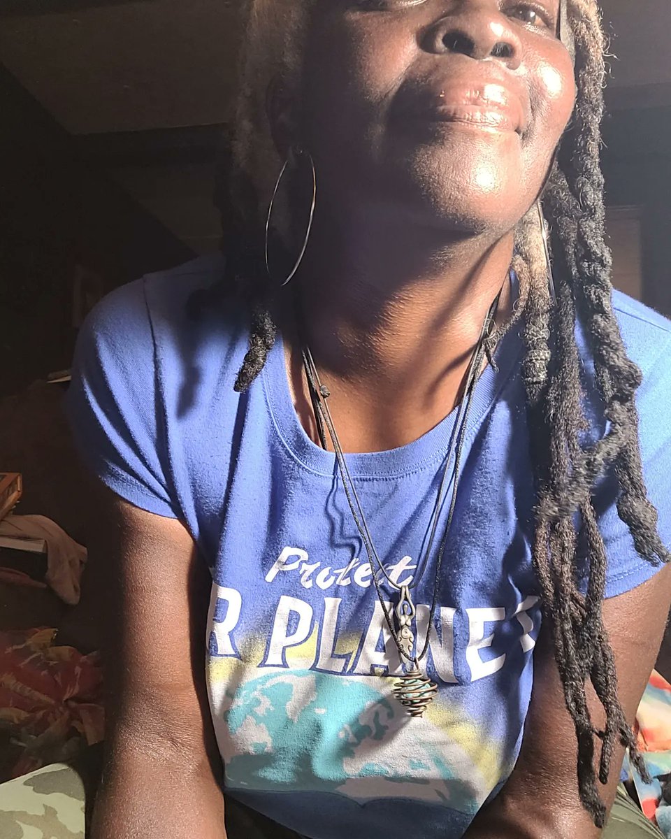 iamvaljones's tweet image. Thank YOU Universe for one of the BEST days ever!! Because of and in spite of. 💚💚
#JustPerfect
#RangerManger
#ValsWonderfulWorld