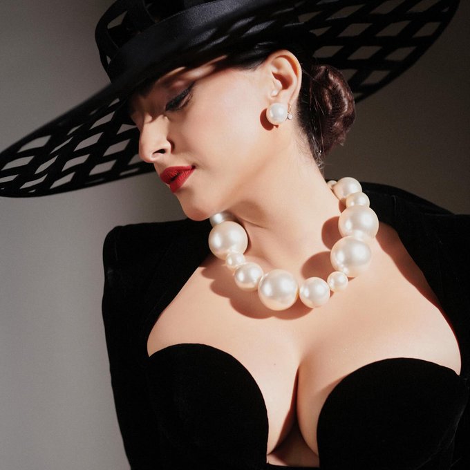 F9gD8hIWgAAfAos?format=jpg&name=small