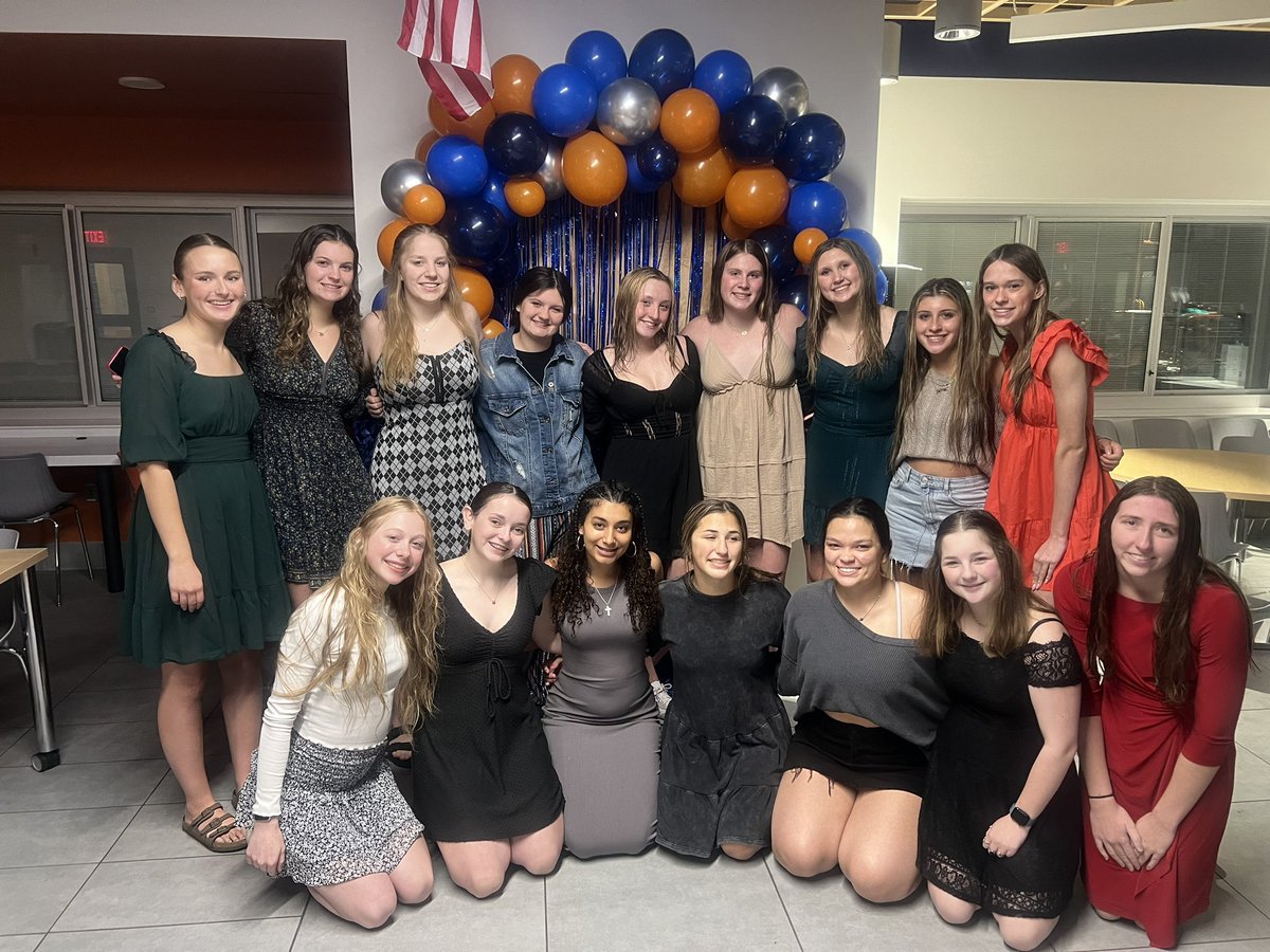 Liverpool Girls Swimming & Diving Team tweet media