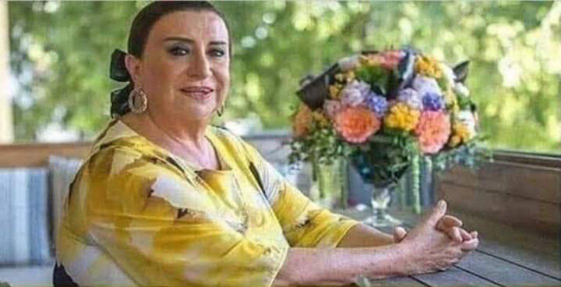 Atatürk yaptı diye bu alfabeyi ve Türkçe'yi istemeyenler keşke “Bu vatanı Atatürk kurtardı burada yaşayamam deyip” defolup gitse...
Perran Kutman